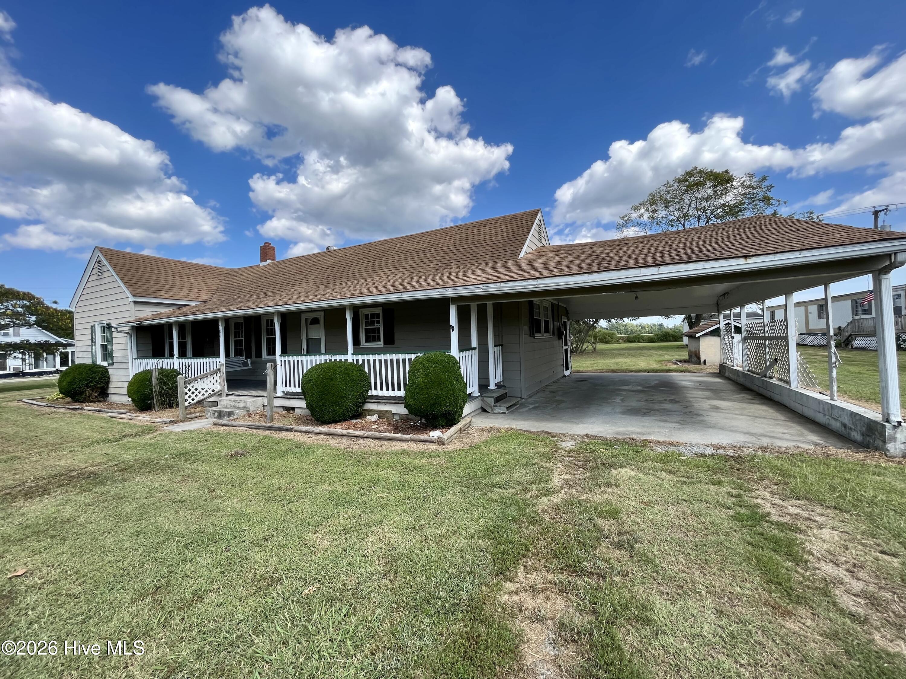 784 South Sandy Hook Road Shawboro, NC 27973 - Photo 2 of 14