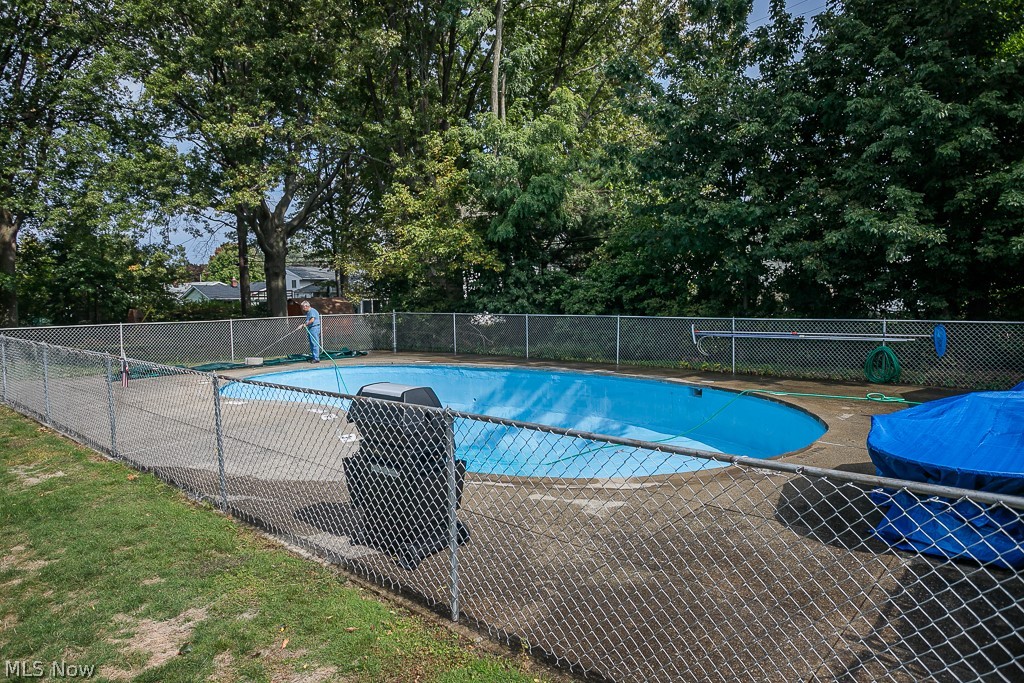 20312 Lorain Road, Unit 309 Cleveland, OH 44126 - Photo 31 of 33