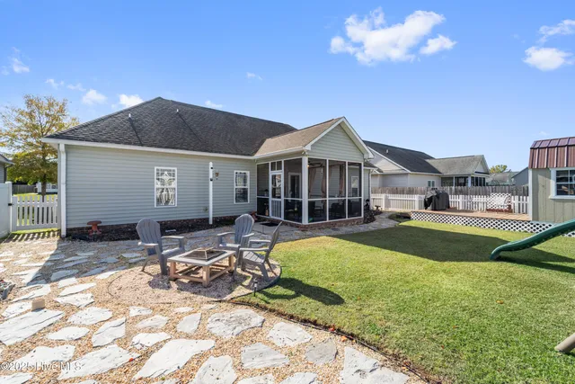 $330,000 | 2940 Judge Manly Drive, New Bern, NC 28562