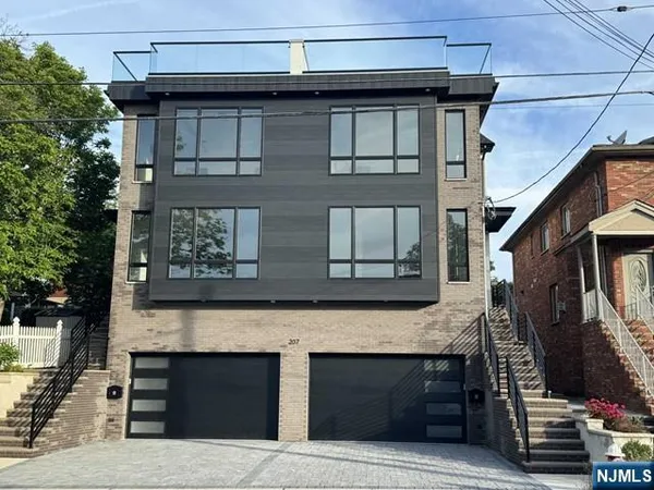 $7,800 | 207 4th Street, Unit B, Palisades Park, NJ 07650