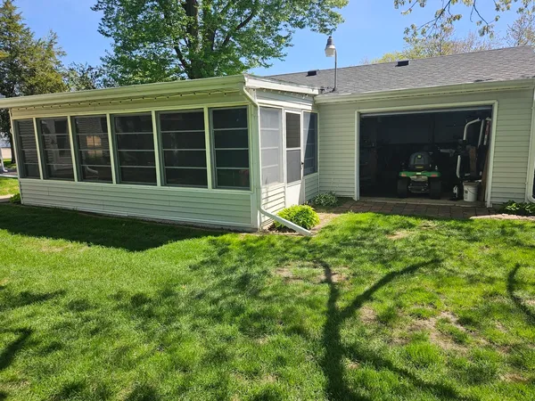 $289,900 | 4504 26th Avenue, Moline, IL 61265