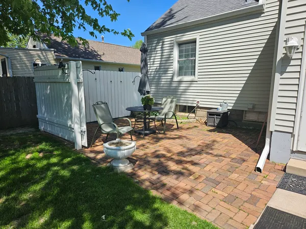 $289,900 | 4504 26th Avenue, Moline, IL 61265