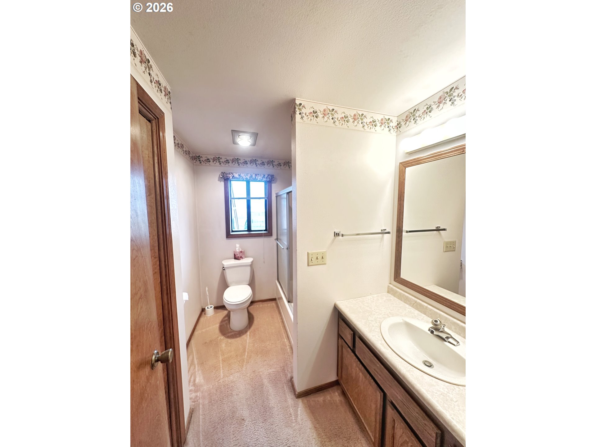 10710 South McAlister Road Island City, OR 97850 - Photo 16 of 22 a very nice looking room with a large window