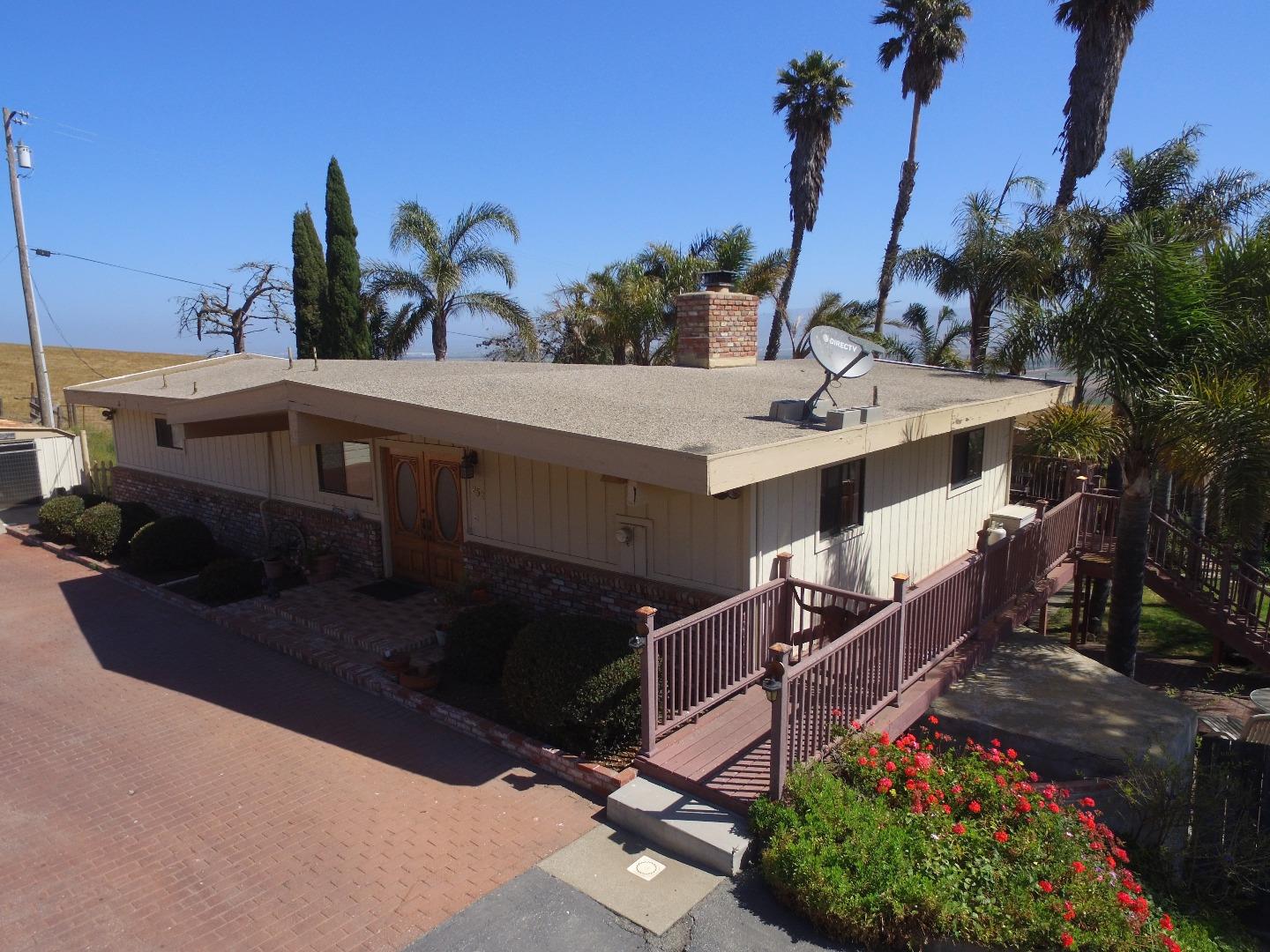 852 River Road Salinas, CA 93908 - Photo 1 of 29 Gallery Image 1