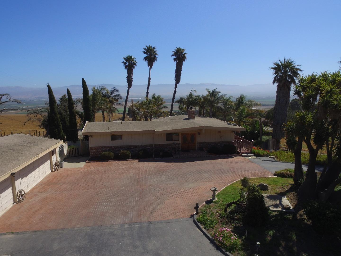 852 River Road Salinas, CA 93908 - Photo 11 of 29 Gallery Image 11