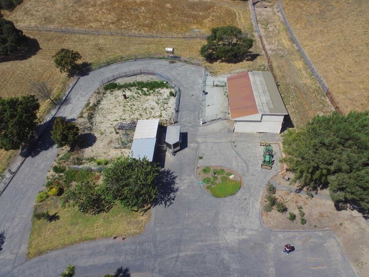 852 River Road Salinas, CA 93908 - Photo 12 of 29 Gallery Image 12