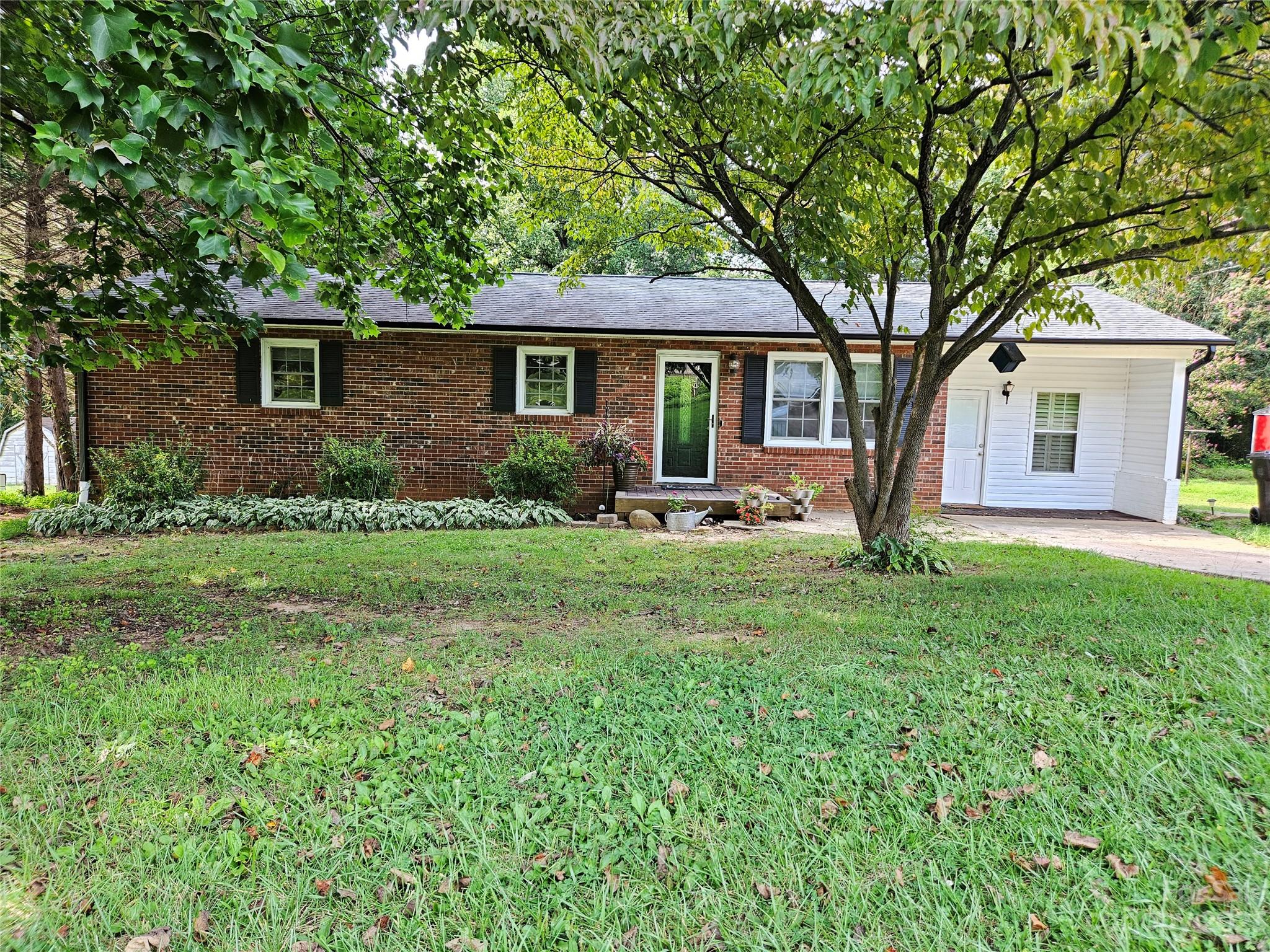 1320 Jamestown Road Morganton, NC 28655 - Photo 1 of 42 Gallery Image 1