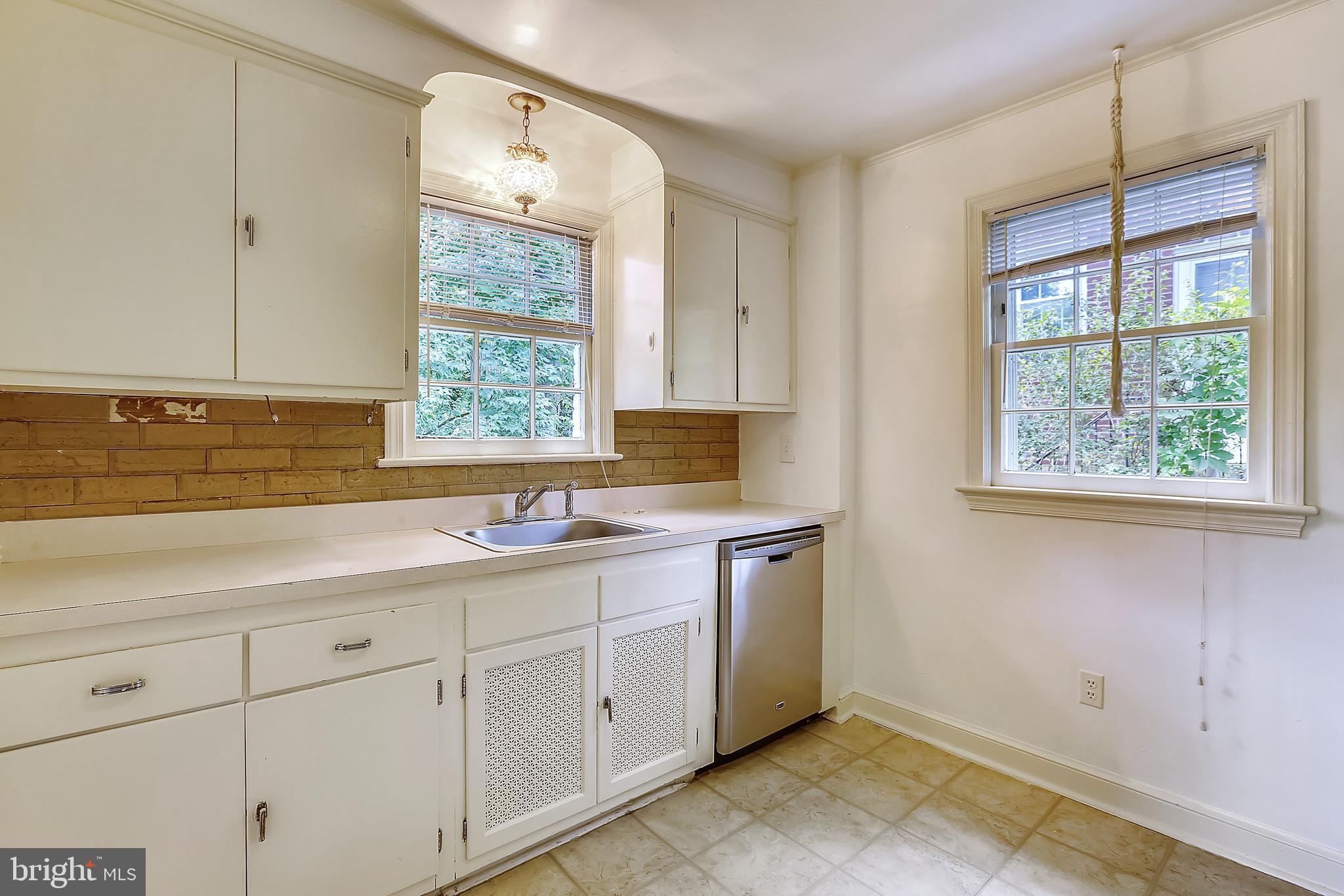 600 Forest Glen Road Silver Spring, MD 20901 - Photo 13 of 67