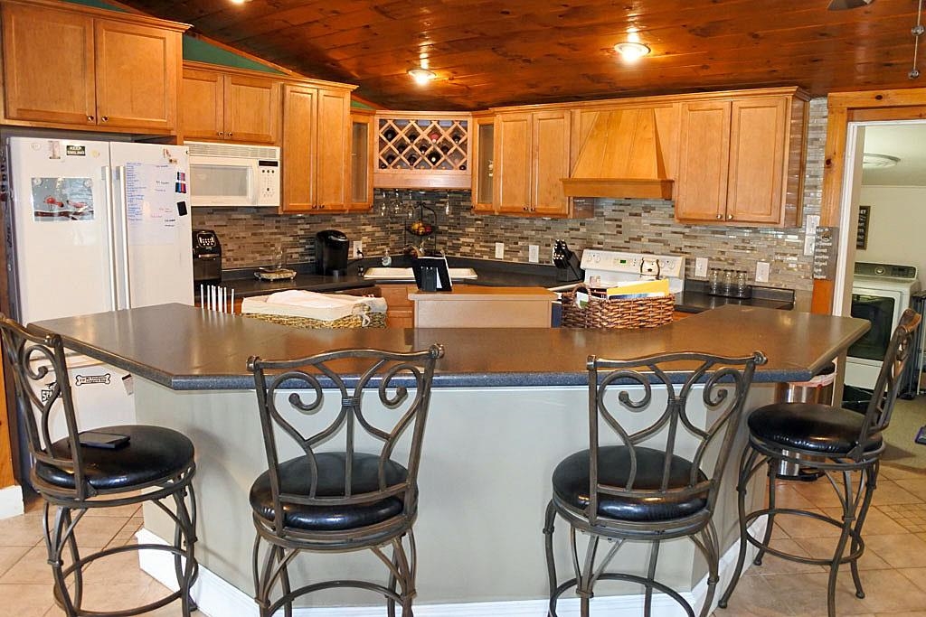 235 Mussey Street Rutland, VT 05701 - Photo 6 of 40