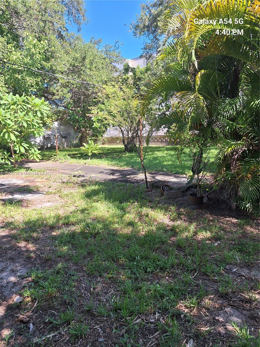 75 West 37th Street Riviera Beach, FL 33404 - Photo 2 of 2 Gallery Image 2