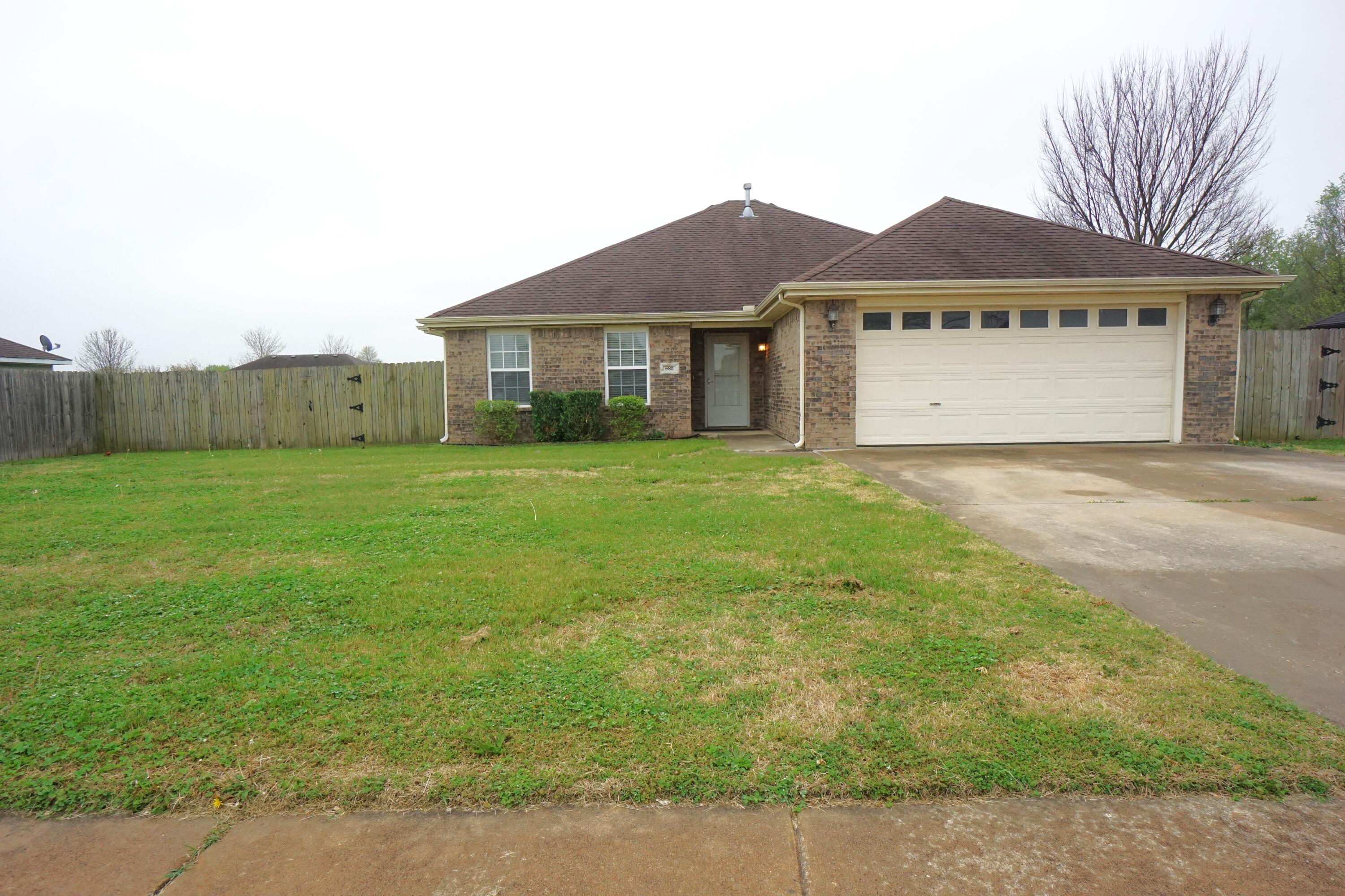 682 Choate Pl Circle Pea Ridge, AR 72751 - Photo 1 of 1 DSC02899
