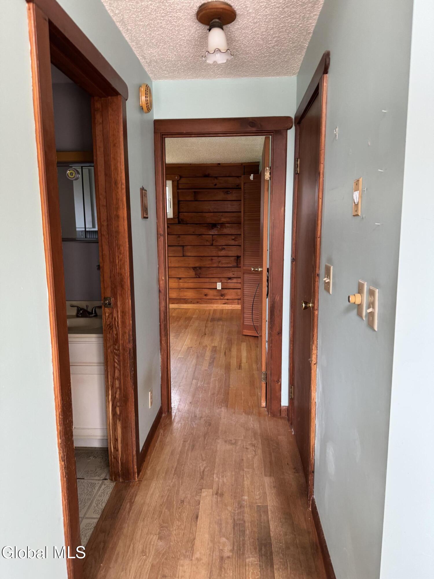 885 South Schodack Road Schodack, NY 12033 - Photo 5 of 11 5