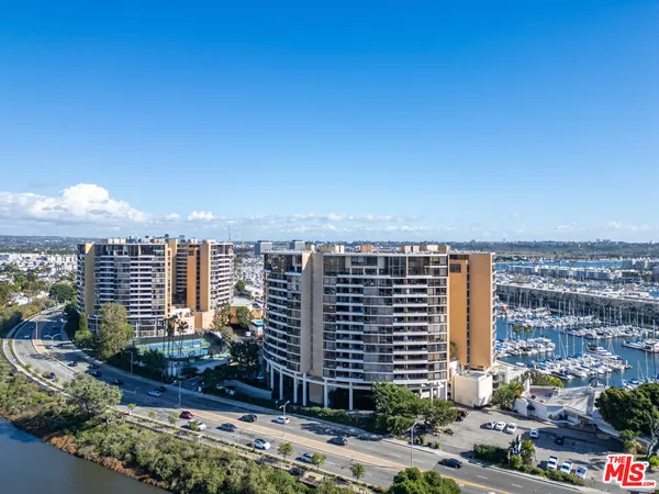 $6,500 | 4316 Marina City Drive, Unit 1033, Marina del Rey, CA 90292