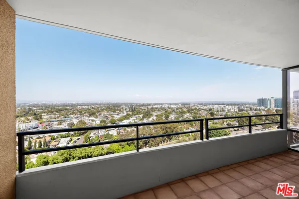 $6,500 | 4316 Marina City Drive, Unit 1033, Marina del Rey, CA 90292