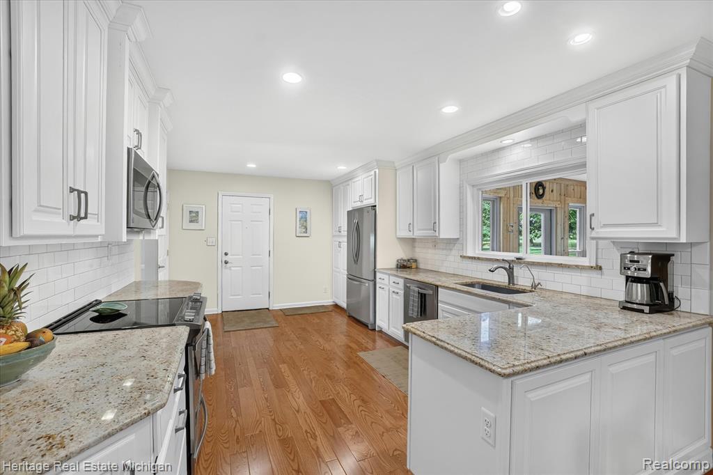 14038 Hogan Road Linden, MI 48451 - Photo 16 of 53