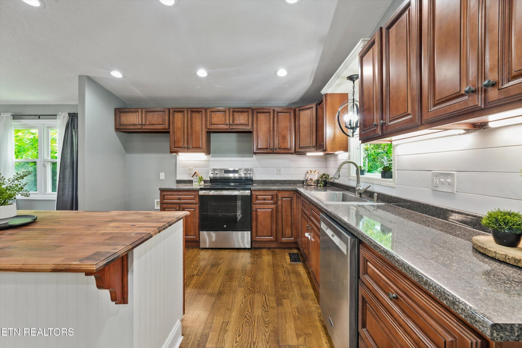 79 Reservoir Road Norris, TN 37828 - Photo 19 of 43 Gallery Image 19