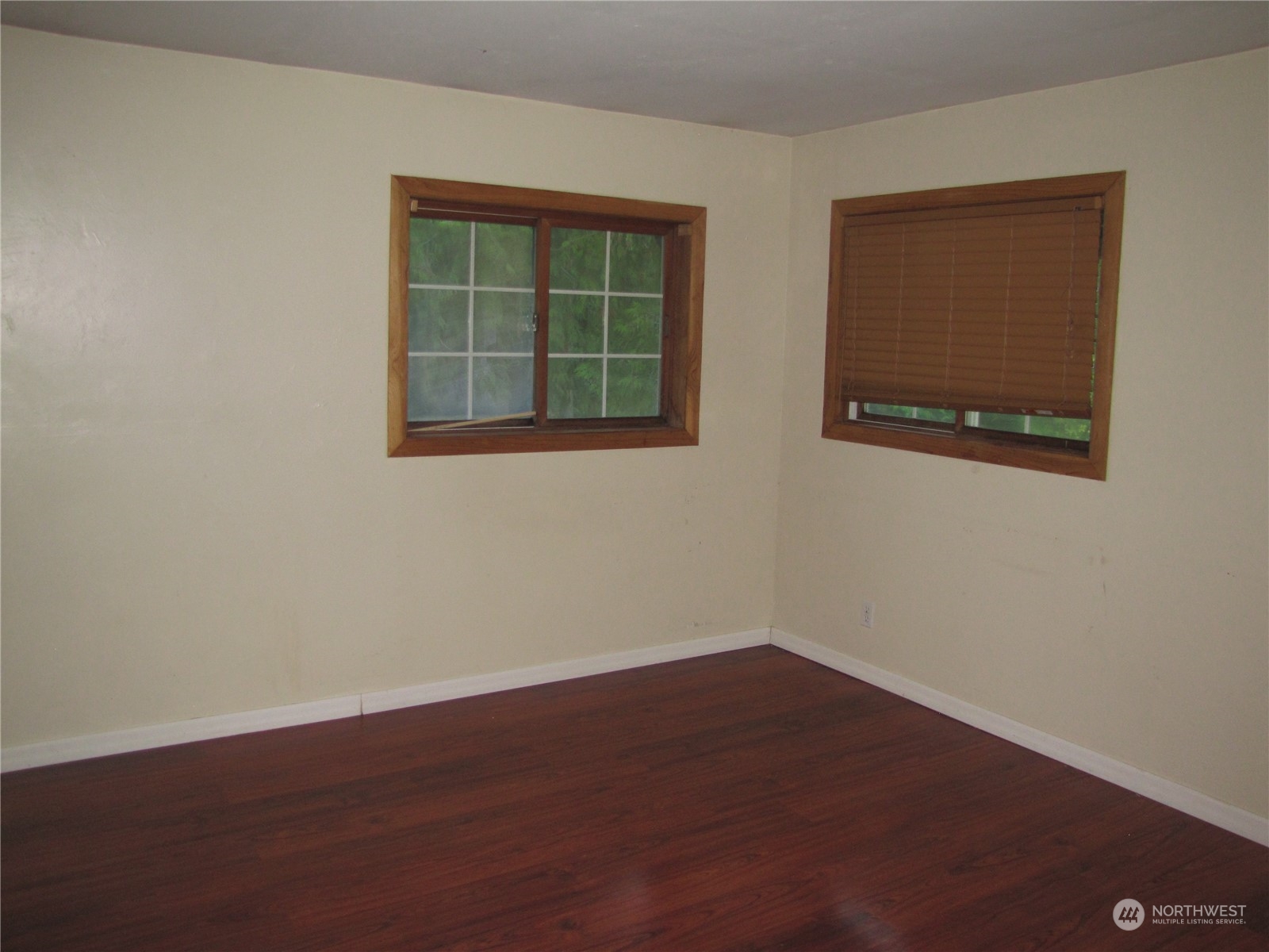 252 Lavender Ridge Lane Sequim, WA 98382 - Photo 10 of 28 an empty room with a window