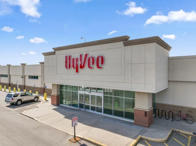 $536,000 | 433 James Parkway, Elko New Market, MN 55054