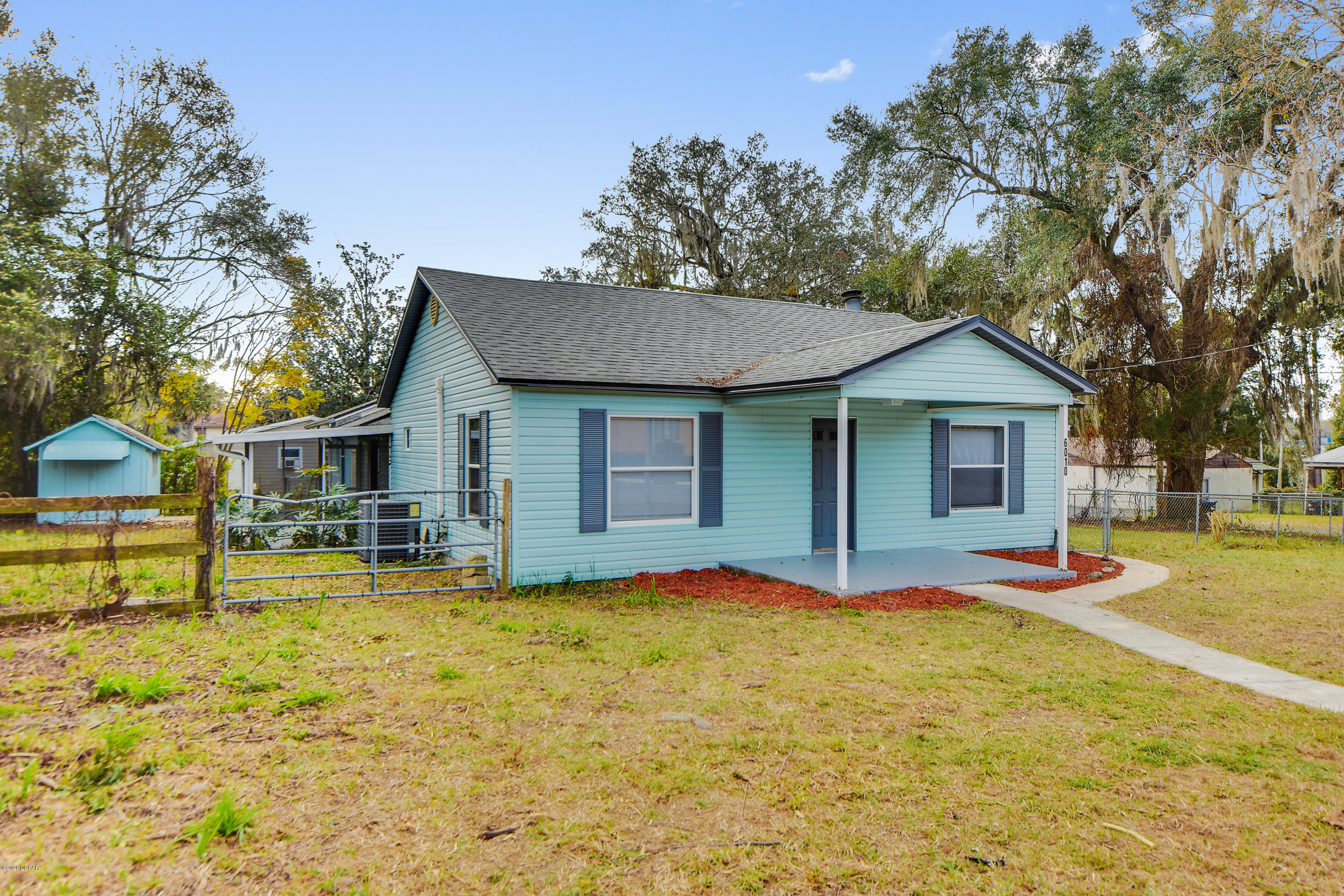 6010 Southeast Earp Road Belleview, FL 34420 - Photo 1 of 25 dsc_3325-dsc_3329