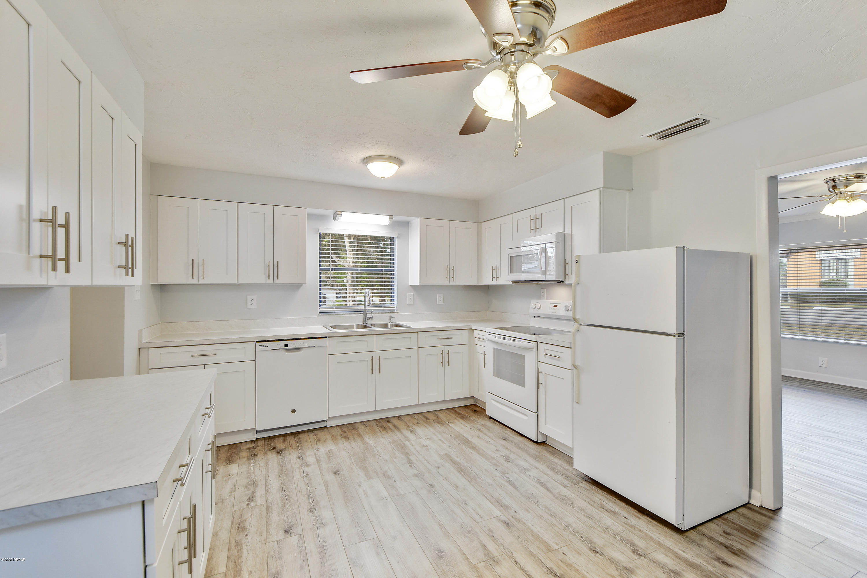 6010 Southeast Earp Road Belleview, FL 34420 - Photo 3 of 25 dsc_3410-dsc_3414