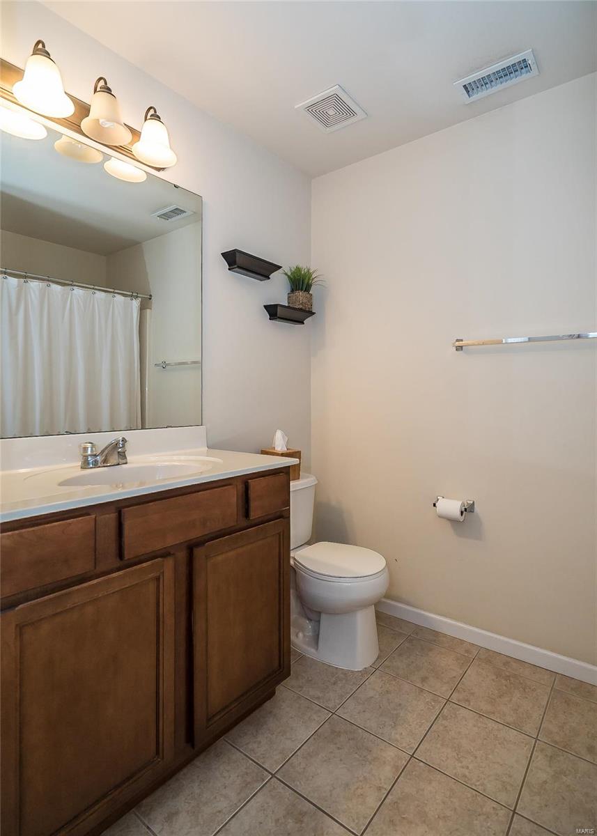 219 Coachgate Lane Ballwin, MO 63021 - Photo 24 of 36
