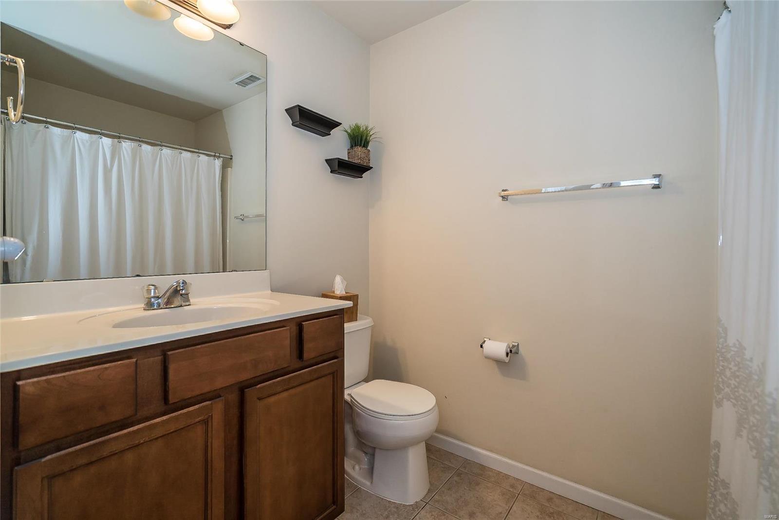 219 Coachgate Lane Ballwin, MO 63021 - Photo 25 of 36