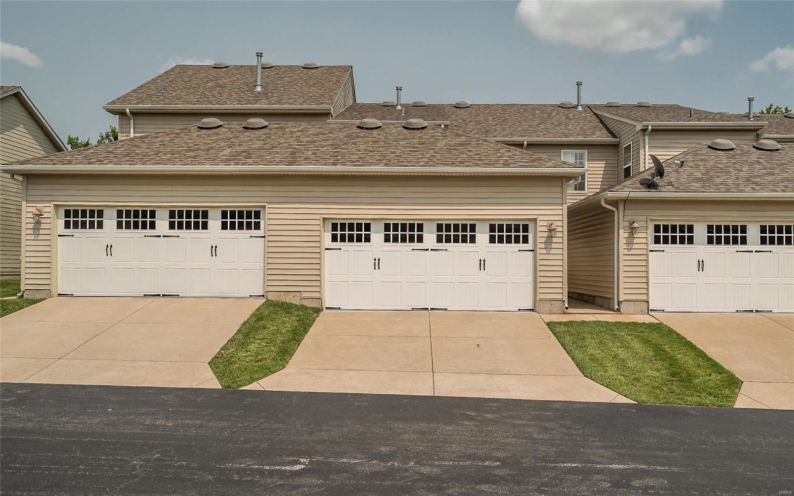 219 Coachgate Lane Ballwin, MO 63021 - Photo 29 of 36