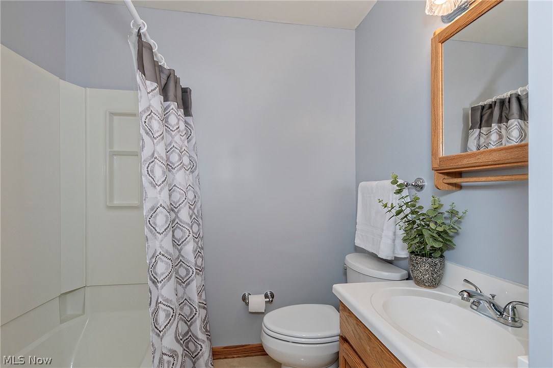 30104 Warren Road Wickliffe, OH 44092 - Photo 24 of 45 Full bath with tub/shower combo