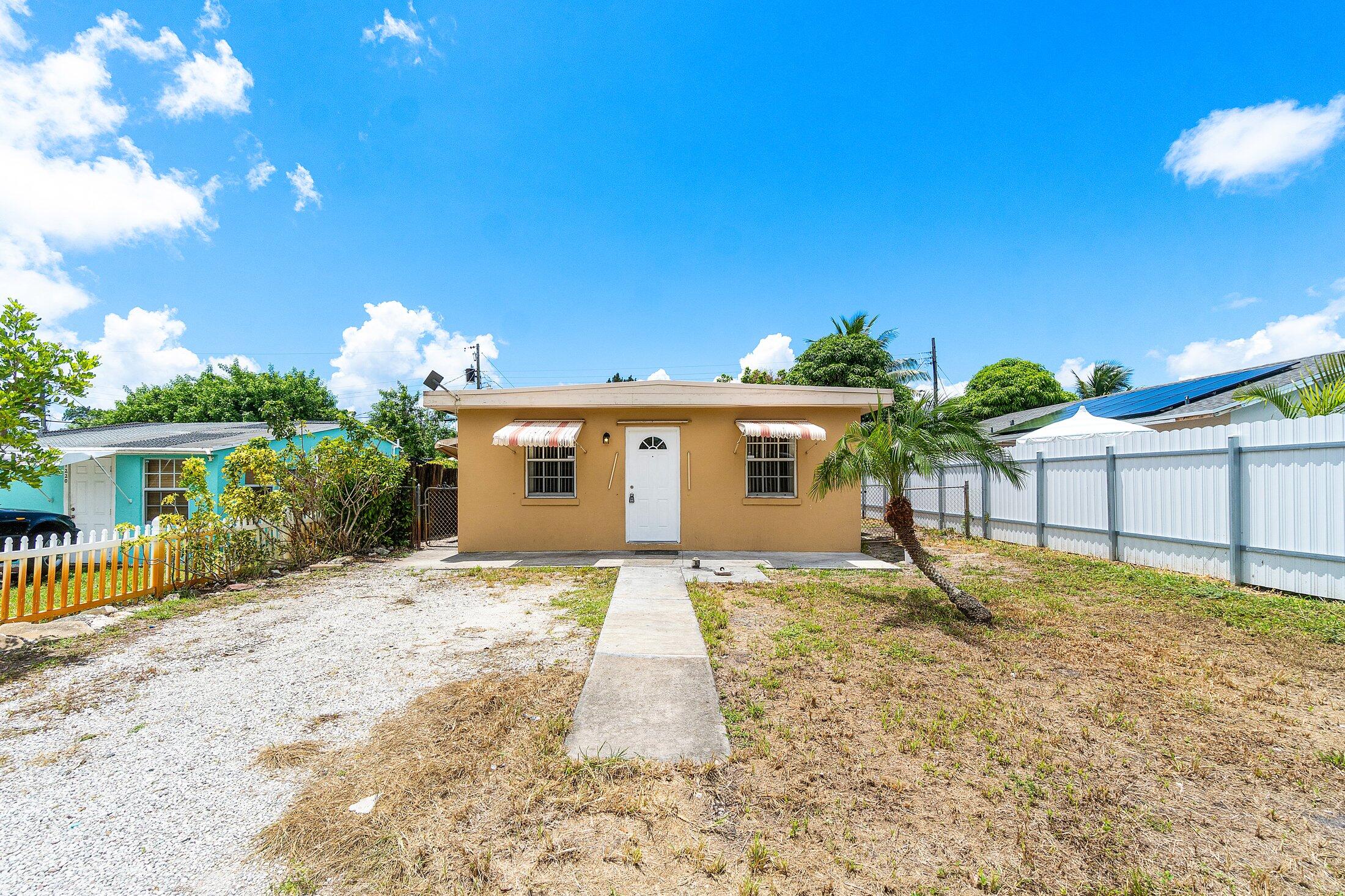 1228 Highview Road Lake Worth, FL 33462 - Photo 1 of 33 FRONT