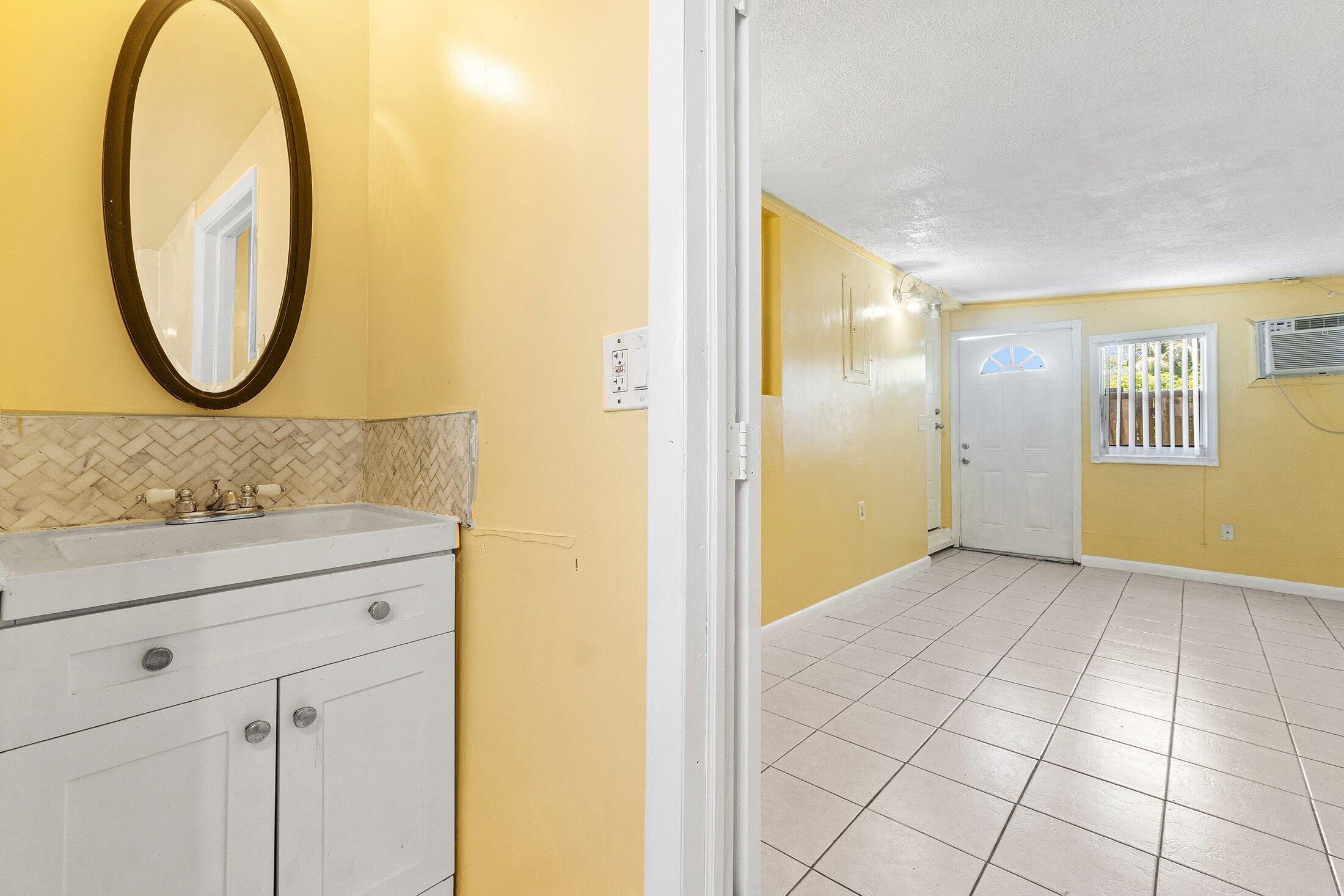 1228 Highview Road Lake Worth, FL 33462 - Photo 26 of 33 026-1228HighviewRoad-Lantana-FL-33462-SM