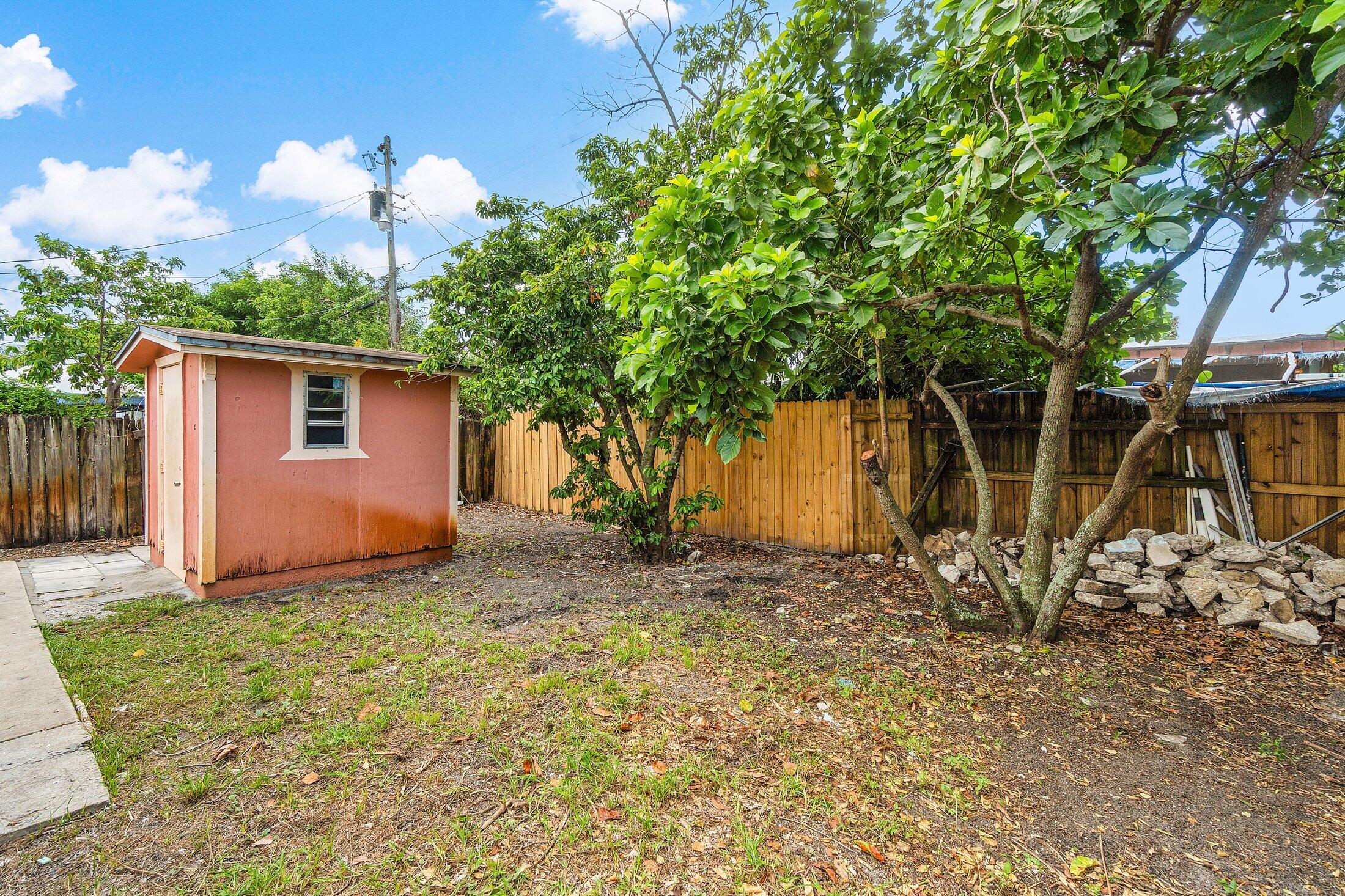 1228 Highview Road Lake Worth, FL 33462 - Photo 30 of 33 030-1228HighviewRoad-Lantana-FL-33462-SM