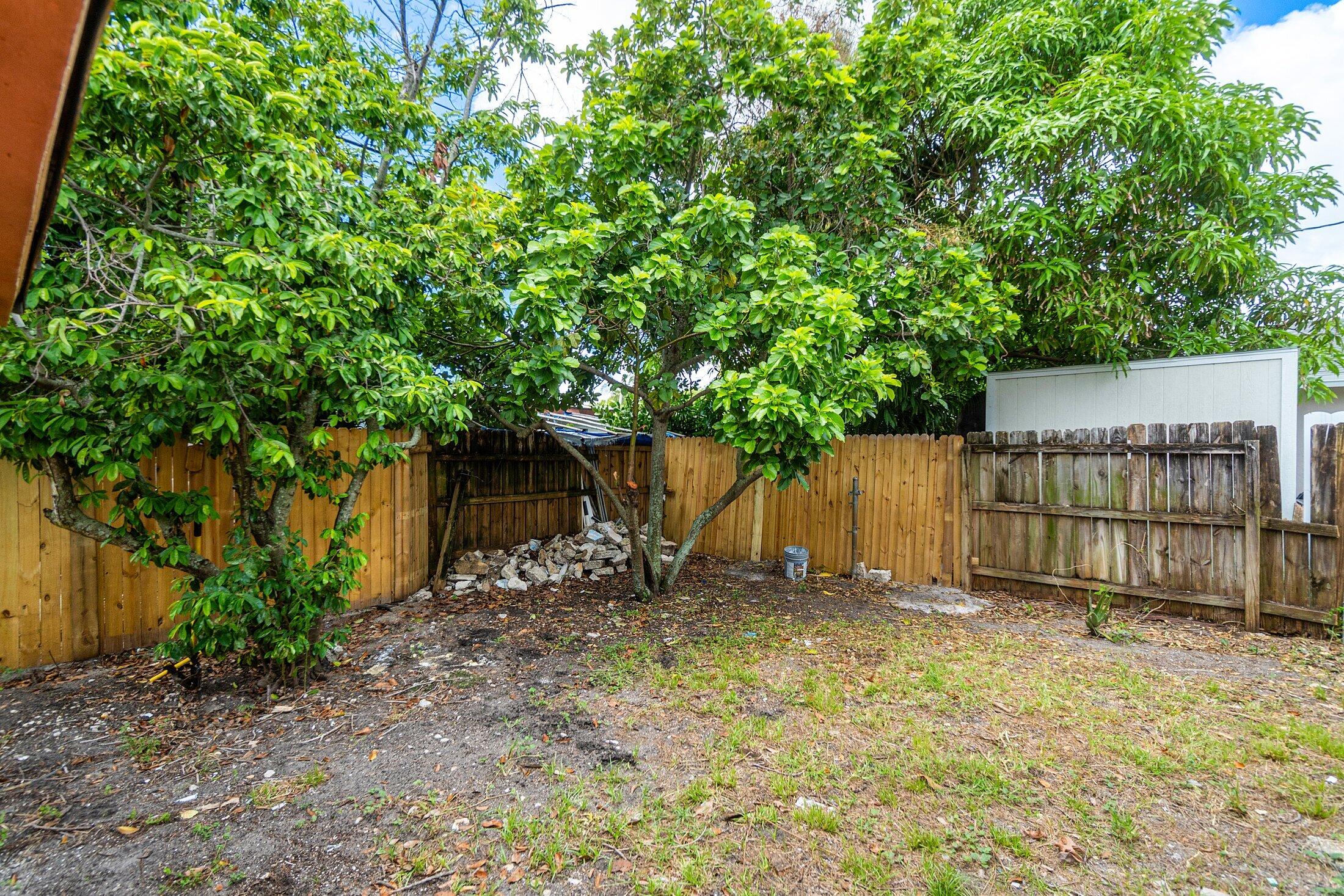 1228 Highview Road Lake Worth, FL 33462 - Photo 33 of 33 033-1228HighviewRoad-Lantana-FL-33462-SM