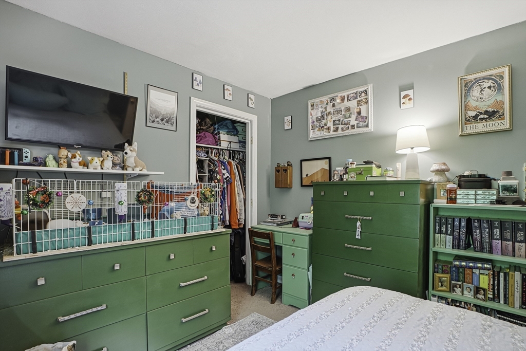 59 Woodland Road Southborough, MA 01772 - Photo 21 of 40