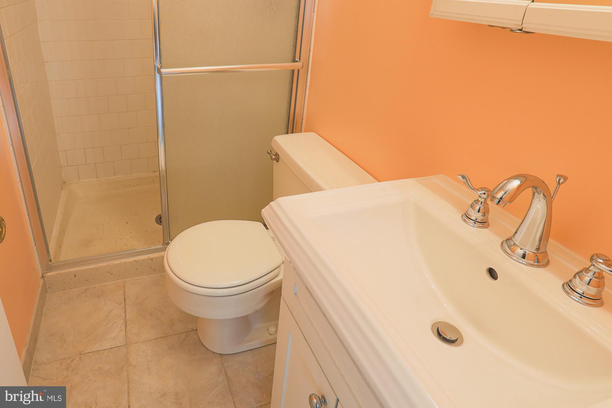3912 Millner Road Baltimore, MD 21236 - Photo 16 of 40 Primary Bath
