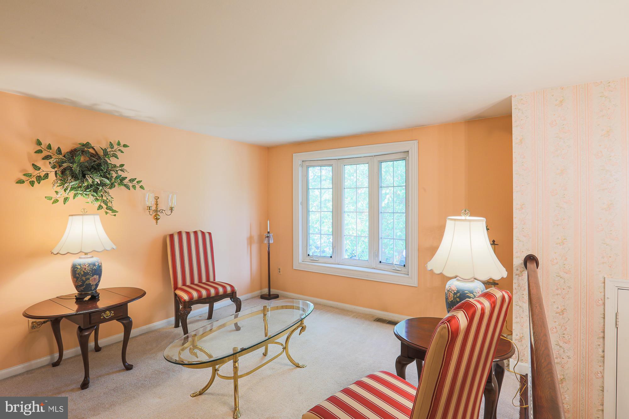3912 Millner Road Baltimore, MD 21236 - Photo 6 of 40 Living Room