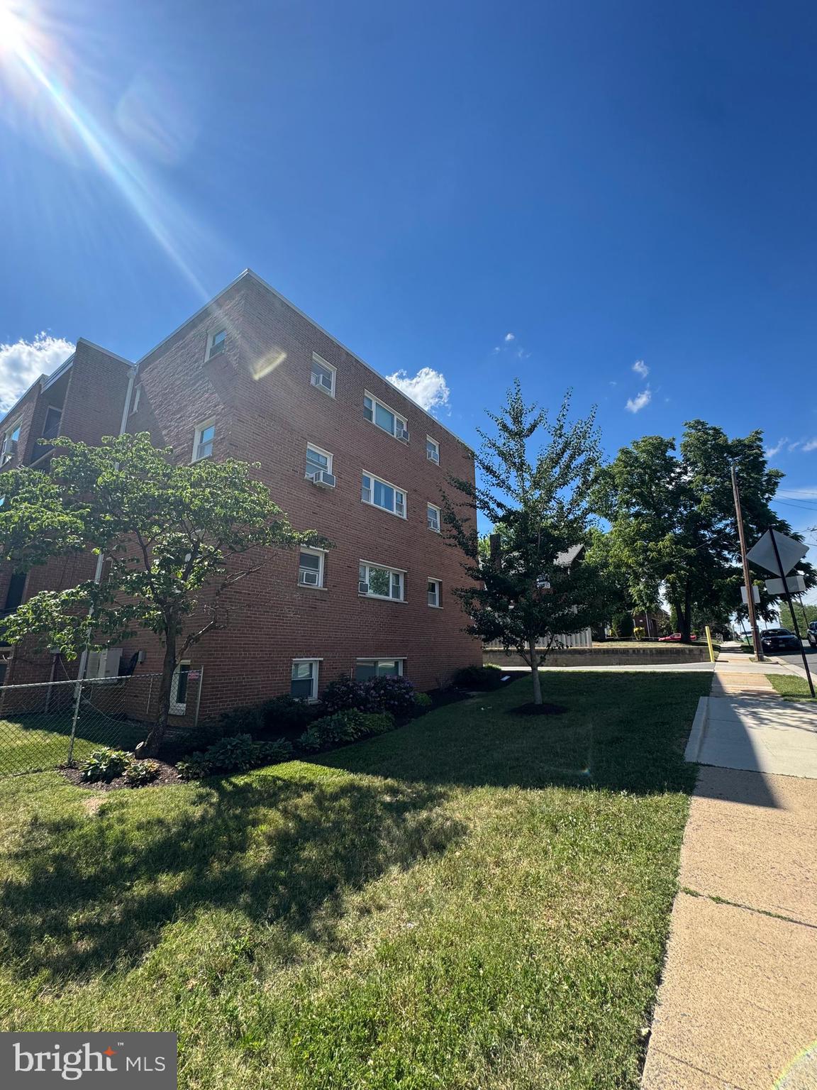 500 South Courthouse Road, Unit 14 Arlington, VA 22204 - Photo 2 of 16
