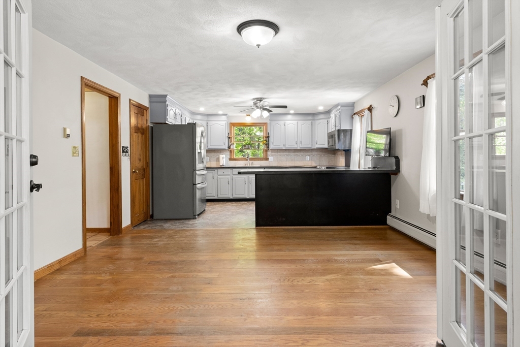 7 Byfield Road Groveland, MA 01834 - Photo 8 of 42 Gallery Image 8