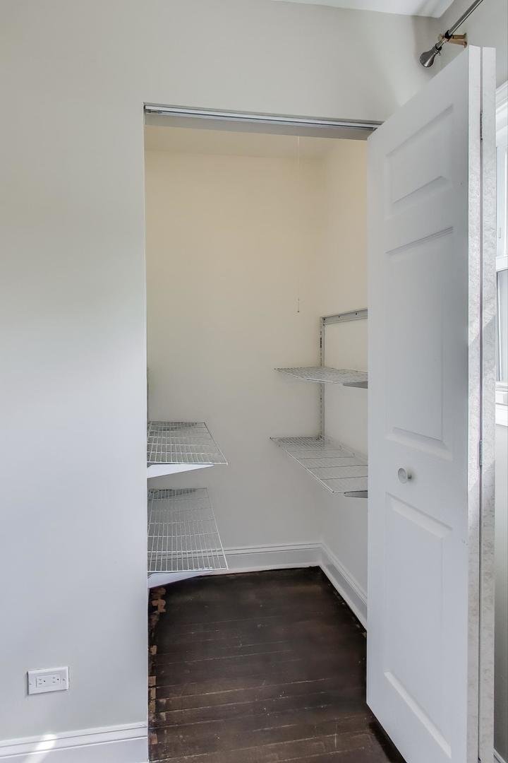 2019 Georgetown Lane, Unit 2019 Waukegan, IL 60085 - Photo 23 of 31 a view of an empty walk in closet