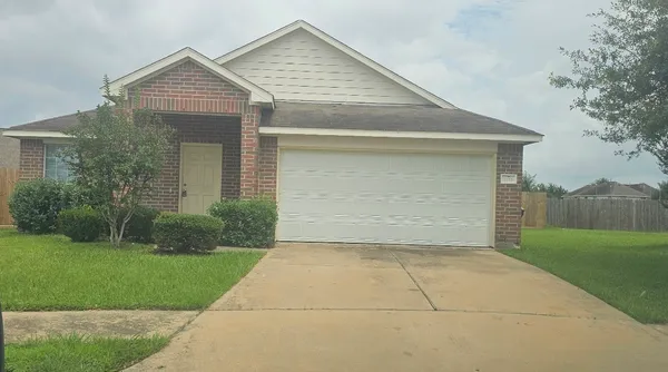 $1,950 | 7111 Brody Lane, Houston, TX 77083