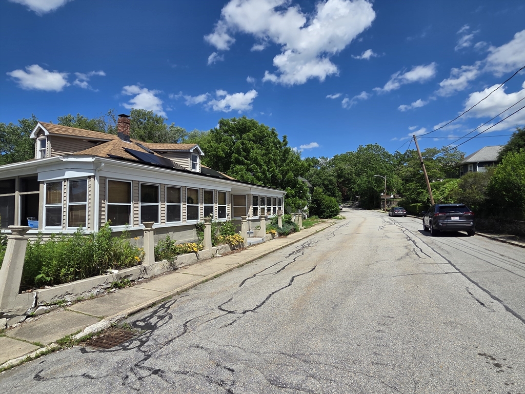411 High Street Webster, MA 01570 - Photo 5 of 6