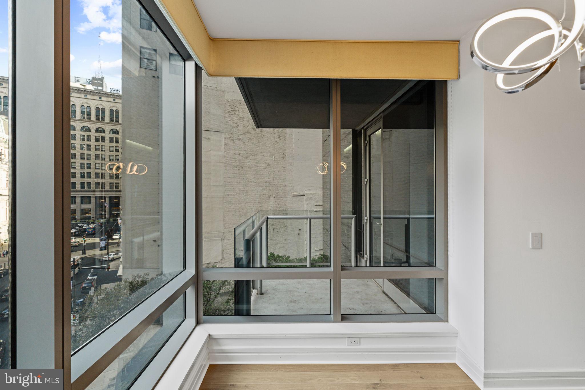 1414 South Penn Square, Unit 5B Philadelphia, PA 19102 - Photo 33 of 38 Dining with Open floor plan, City Hall Views