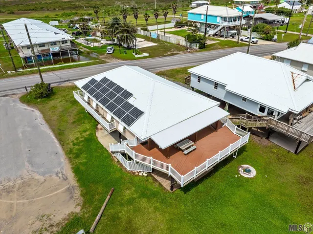 $530,000 | 2716 Highway 1, Grand Isle, LA 70358