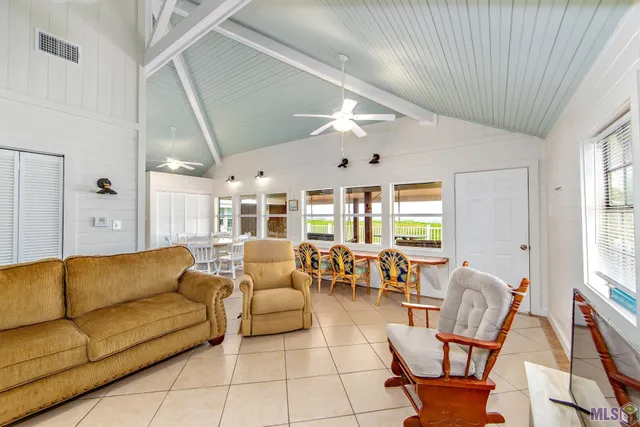$530,000 | 2716 Highway 1, Grand Isle, LA 70358