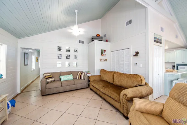 $530,000 | 2716 Highway 1, Grand Isle, LA 70358