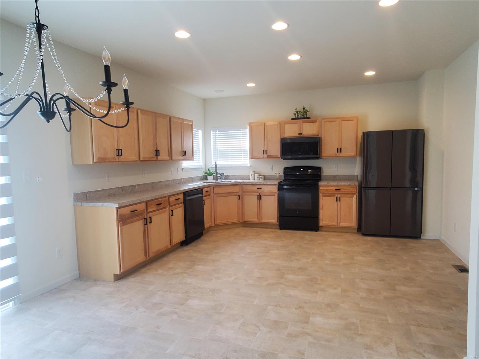 1009 Bloomfield Drive Eureka, MO 63025 - Photo 2 of 19