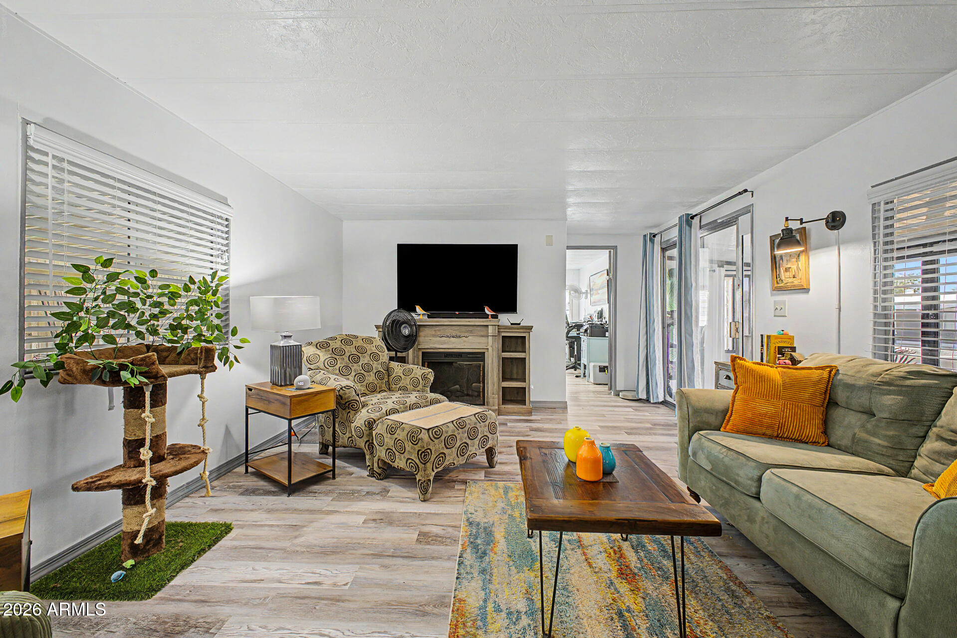 303 South Recker Road, Unit 3 Mesa, AZ 85206 - Photo 11 of 38 Living Room