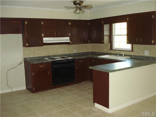 680 Old Stage Road North Coats, NC 27521 - Photo 5 of 7