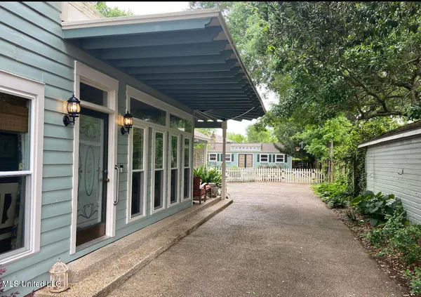 $425,000 | 164 Balmoral Avenue, Biloxi, MS 39531