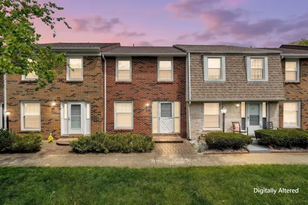 $175,900 | 596 Dlyn Street, Unit H5, Columbus, OH 43228