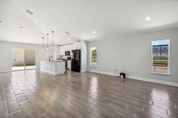 $2,950 | 1132 11th Street, West Palm Beach, FL 33401